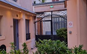 Hotel De L'Horloge Paris Exterior photo